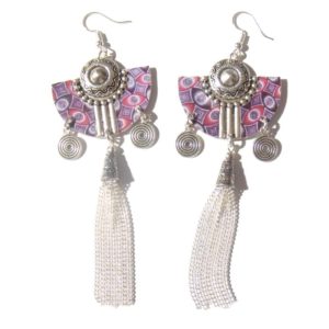 Boucles d oreilles longs pompons chaînettes